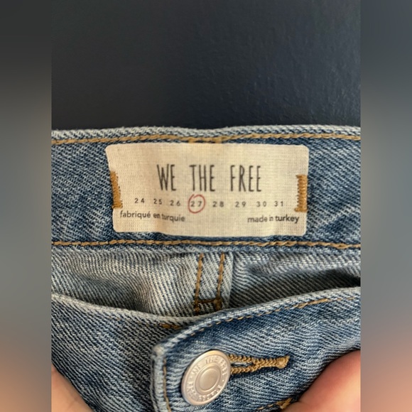 Free People We The Free Maggie Distressed Jeans Size 27” - Picture 5 of 6